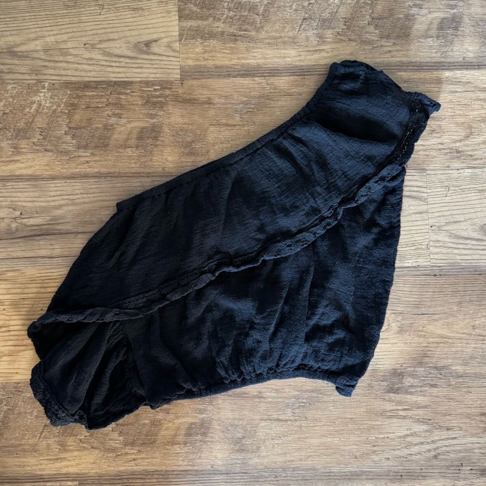 Jen’s Pirate Booty x Free People One Shoulder Crop Top